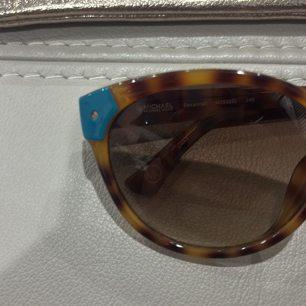 Michael Kors M2852S Savanah Sunglasses - Picture 5 of 5